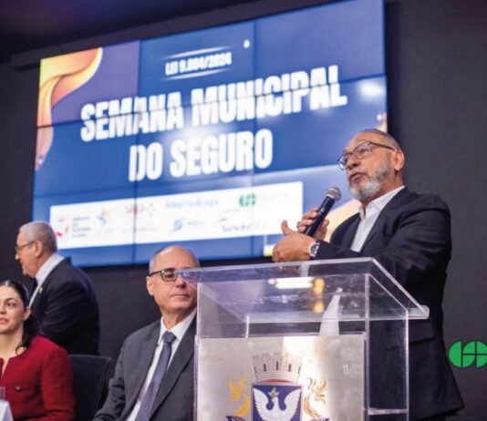 Clube dos Seguradores BA na Sessão Solene que abre a Semana do Seguro