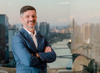 Eduardo Dal Ri é reconhecido como Homem do Seguro do Ano