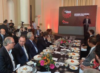 Almoço da CNseg no Copa: Lideranças avaliam cenários Lideranças do seguro avaliam as perspectivas do setor no tradicional almoço de fim de ano no Copacabana Palace