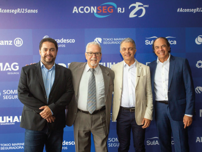 Aconseg-MG marca presença no evento dos 25 anos da Aconseg-RJ